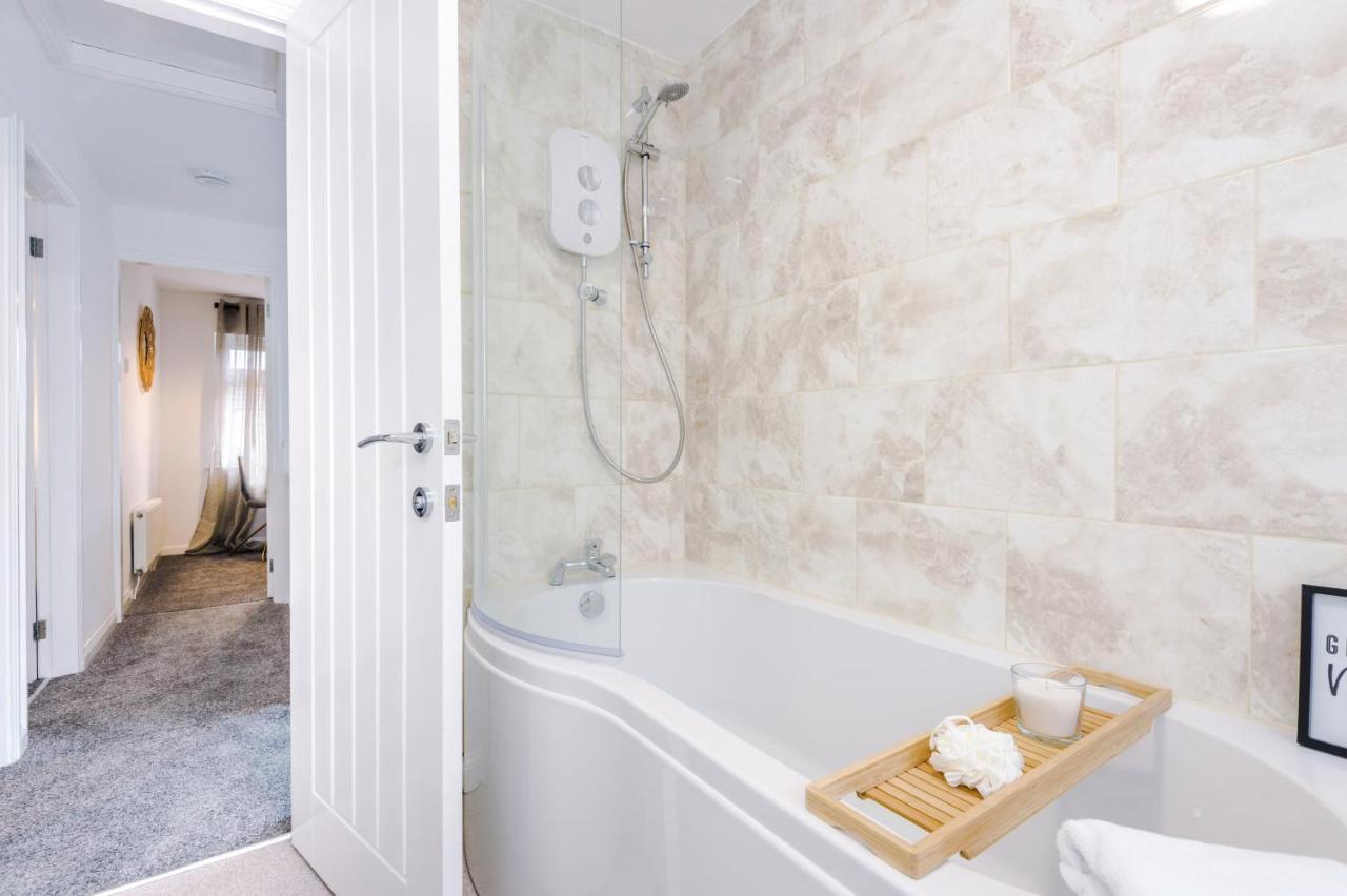 Welcoming 3 Bed Home, 10 Mins From Chester Races And Zoo Saughall Luaran gambar