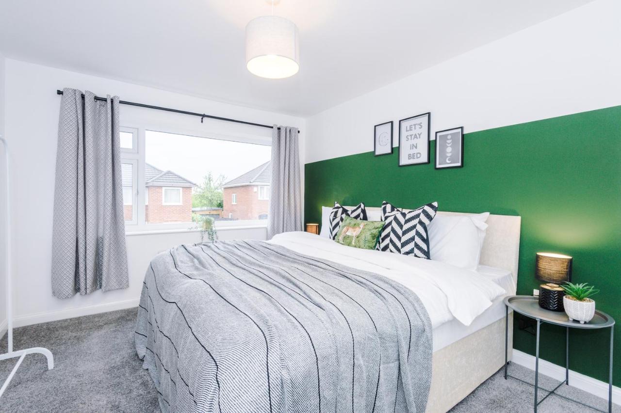 Welcoming 3 Bed Home, 10 Mins From Chester Races And Zoo Saughall Luaran gambar
